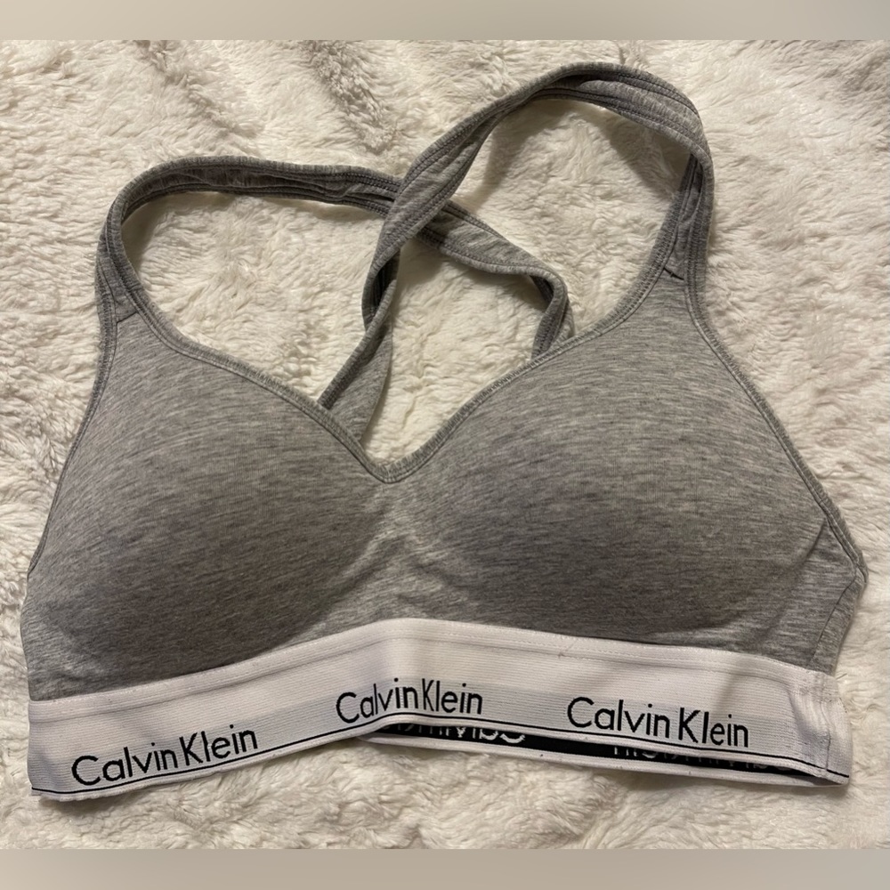 Calvin Klein comfy padded sports bra! Size:M, Color:gray